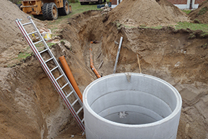 Erd- und Abbrucharbeiten: Regenwasserspeicher